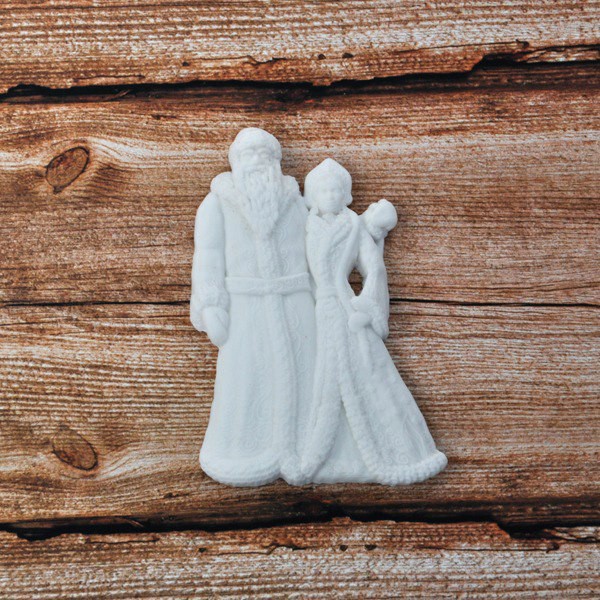 Фигурка из пластика "Дед Мороз и Снегурочка"