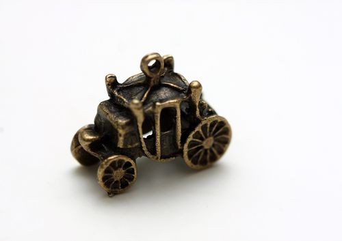Металлическая подвеска 3D "Карета", цвет Античная медь (Scrapberry's)   