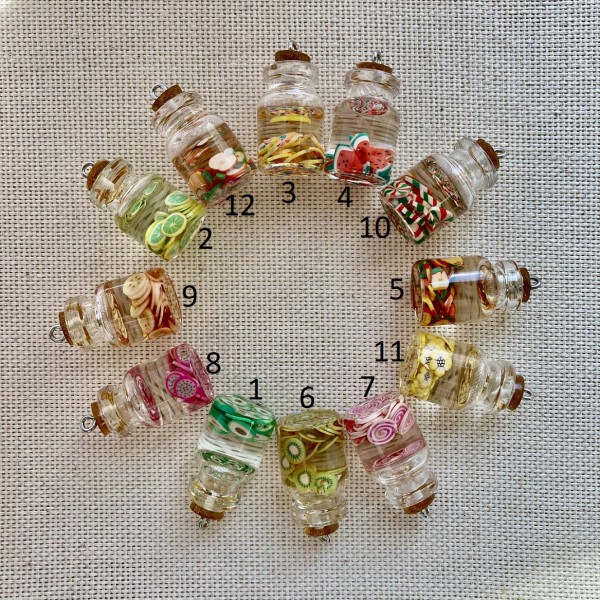 Миниатюрная баночка-подвеска "Фрукты в колбе", по выбору