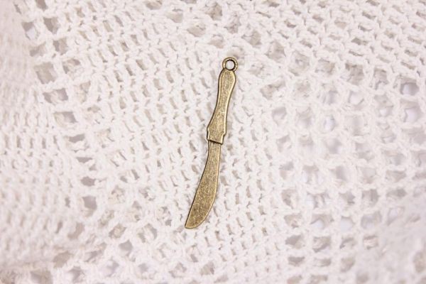 Металлическая подвеска "Ножичек", цвет Античная бронза