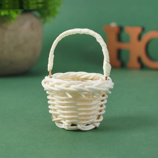 Миниатюрная корзинка с оплетенной ручкой, 4,5 см, цвет Белый