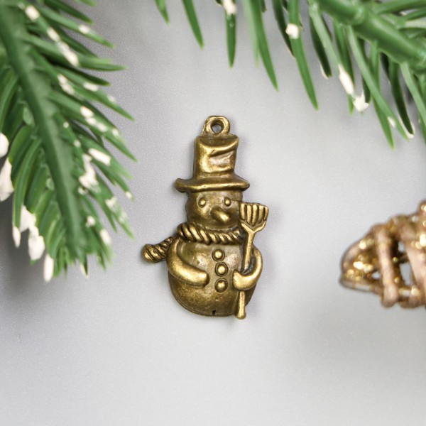 Подвеска металлическая "Снеговик с метлой", цвет Бронза, 1 шт.