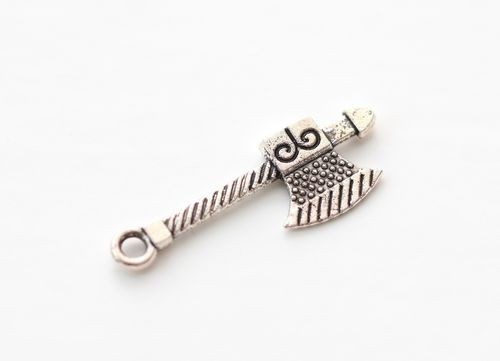 Металлическая подвеска "Резной топор" 3D, цвет Старое серебро