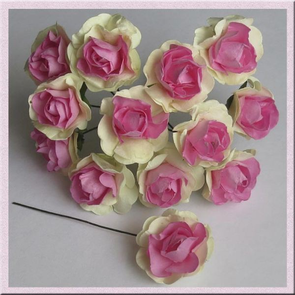 Цветки вишни полуоткрытые, цвет Кремово-розовый, 3 см, 12 штук