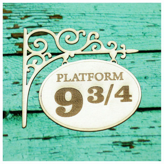 Фигурка из чипборда из коллекции "Гарри Поттер" Вывеска "Платформа 9 3/4" (Россия)