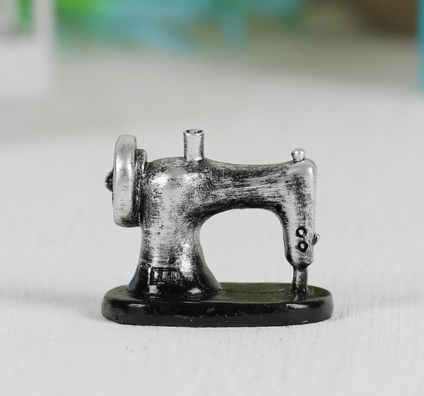 Миниатюрная фигурка "Швейная машинка", полистоун