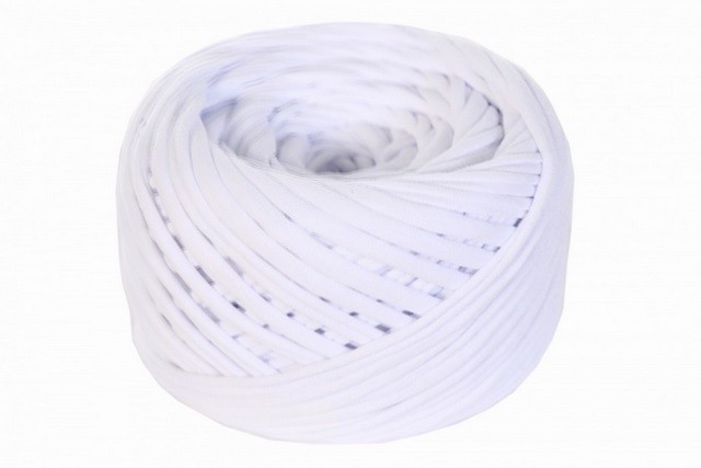 Трикотажная пряжа для вязания, цвет Белый 165+-15 гр., 50+-5м. (Триконитка)