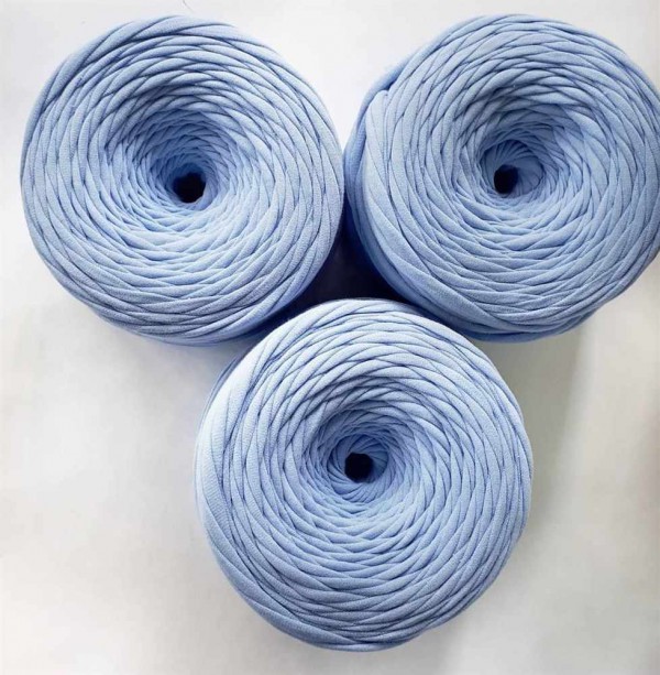 Трикотажная пряжа для вязания, цвет Голубой 165+-15 гр., 50+-5м. (Триконитка)