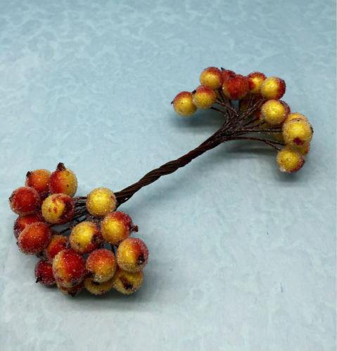 Веточка с ягодками "в сахаре", букет 20 стеблей, цвет Красно-оранжевый