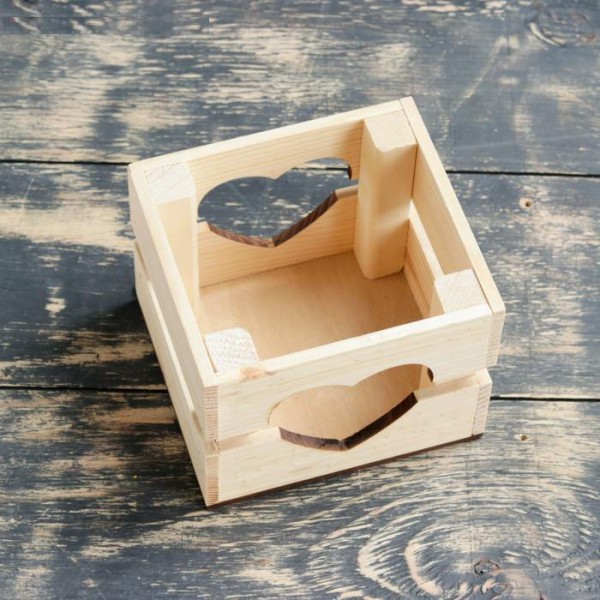 Ящик-кашпо подарочный с сердцем, цвет Натуральный, 11*10*9 см (внутренние размеры ящика), дерево