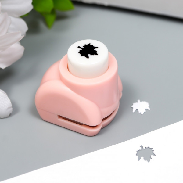 Дырокол фигурный "Кленовый лист" 10 мм (АртУзор)