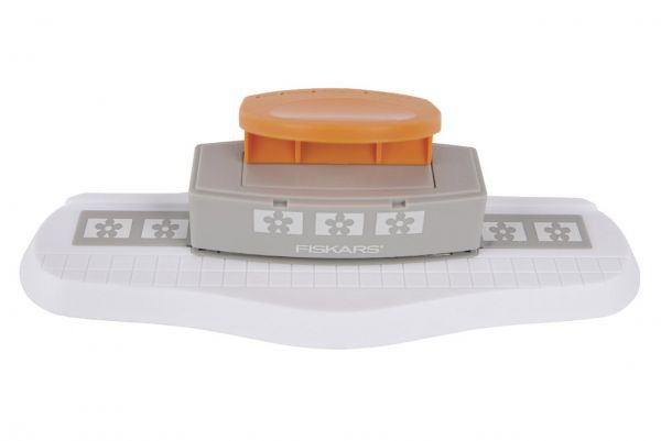 Дырокол для декора края со сменными картриджами + картридж "Цветы" (FIskars)