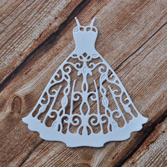 Вырубное изделие "Платье"