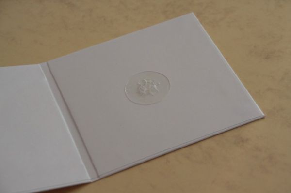 Заготовка бокса для диска, обтянутая дизайнерской бумагой, с кнопкой внутри, цвет Кремовый, текстура "холст"