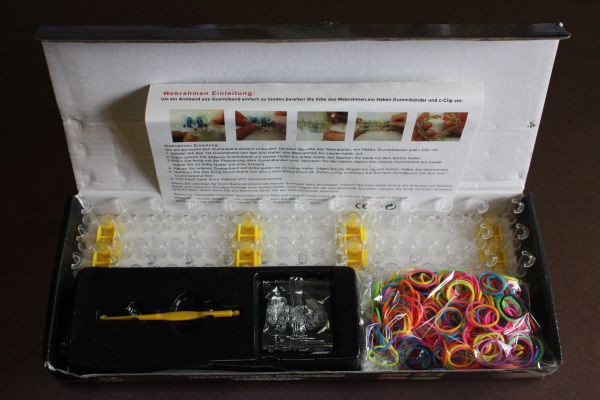 Набор для плетения браслетов в картонной коробке, 600 резиночек