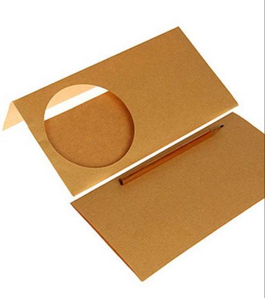 Конверт из крафт-бумаги с круглым окном. 1 шт.