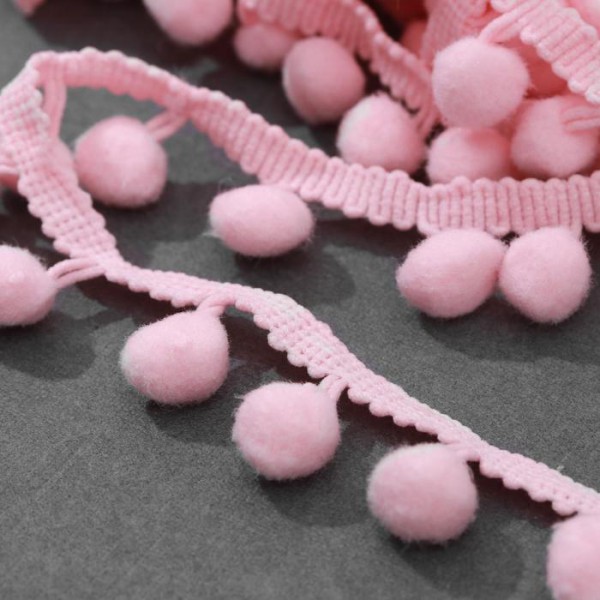 Тесьма с крупными помпонами, цвет Розовый, 1 метр 