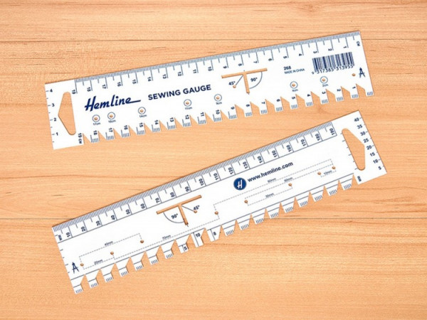 Пластиковая линейка - шаблон для припусков, 1 шт (Hemline)