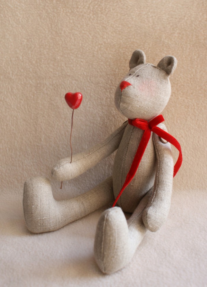 Набор для изготовления текстильной игрушки "Мишка с сердечком" из коллекции Bear`s Story, рост 29 см
