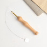 Игла для вышивания в ковровой технике, d = 5 мм, с нитевдевателем, деревянная ручка