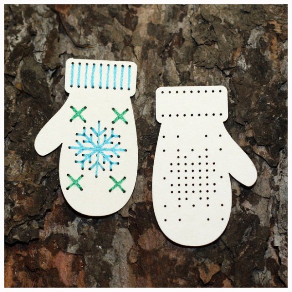 Заготовка для вышивки из чипборда Варежка, рисунок #1 (Снежинка), 1 штука