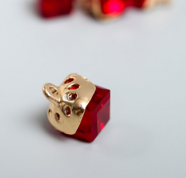 Декоративная подвеска "Куб-кристалл", цвет Гранат, 1 шт. (АртУзор) 