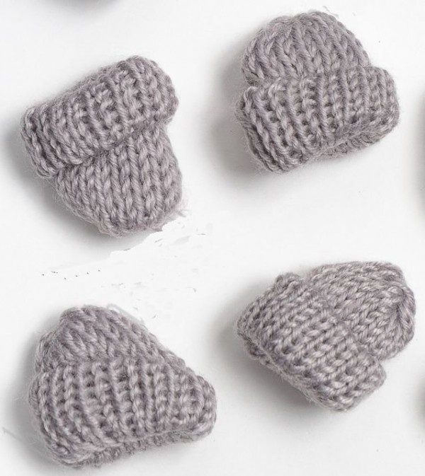Вязаная миниатюра "Шапочка", 3,5*3,5 см, цвет Серый, 1 шт.