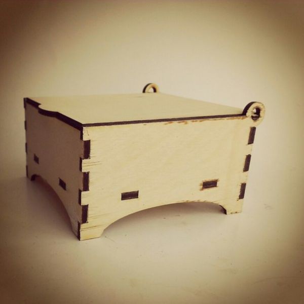 Шкатулка квадратная 10,8*11,9*6,7 см, фанера